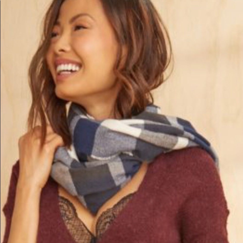 plush-apparel ULTRA SOFT FLEECE PLAID SCARF - Picture 8 of 8